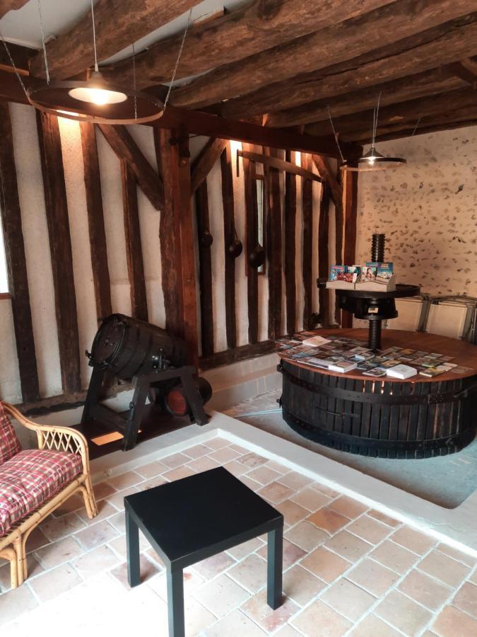 La Maison Genevier - Chambre Doreline Montreuil-en-Touraine Exteriör bild