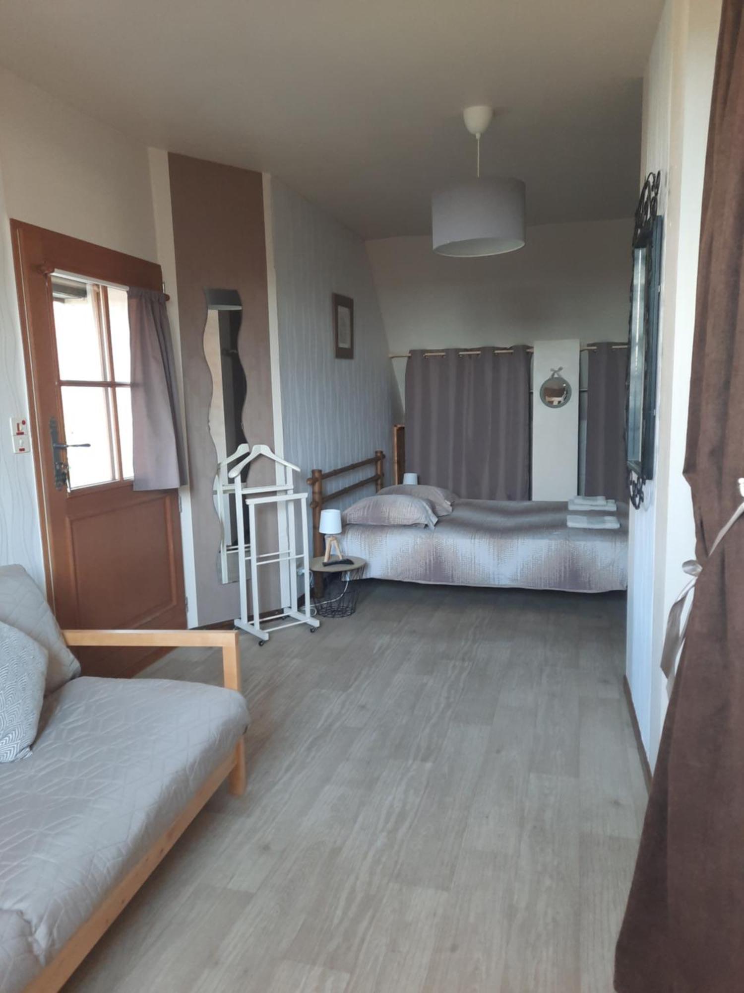 La Maison Genevier - Chambre Doreline Montreuil-en-Touraine Exteriör bild