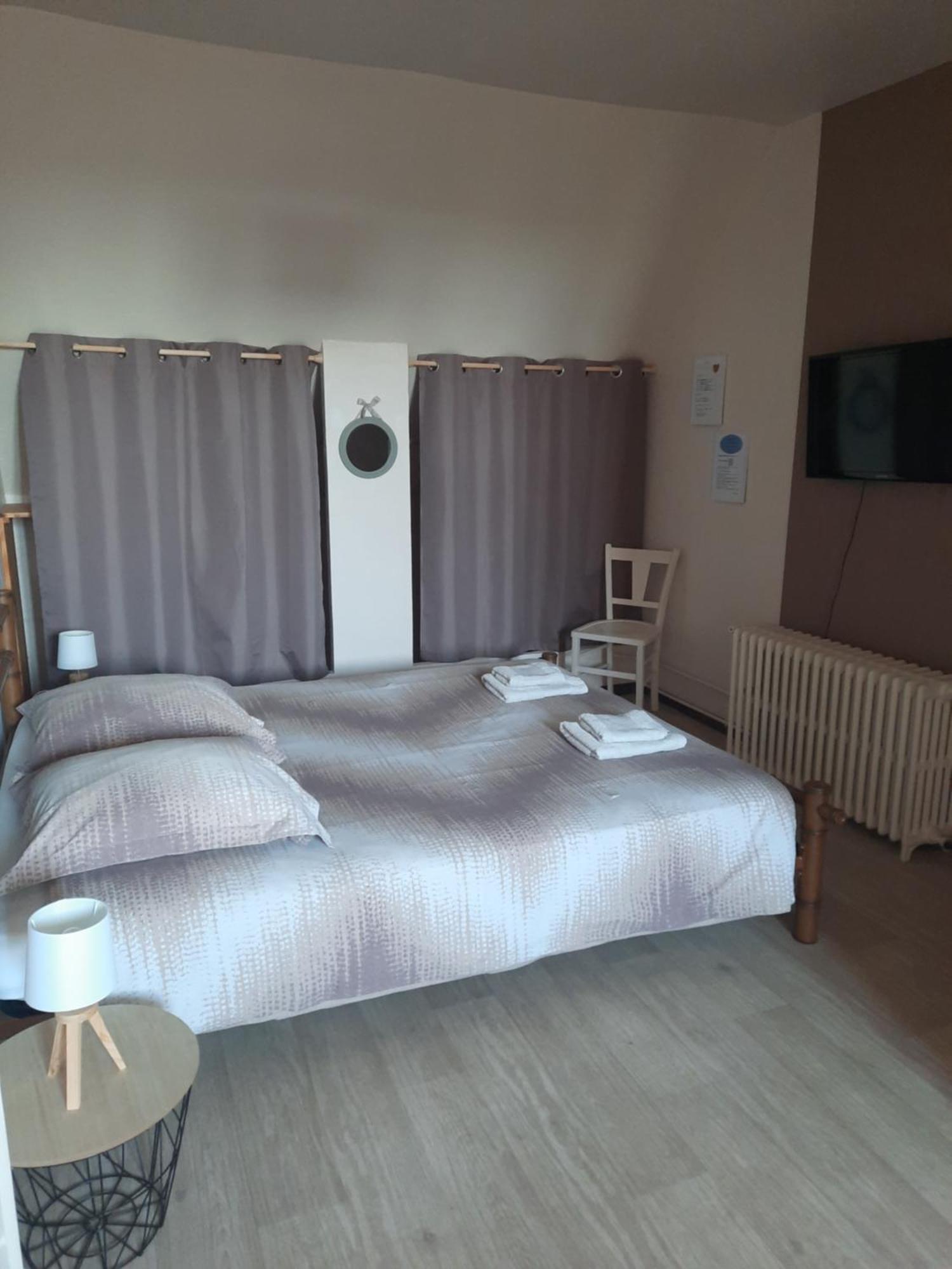La Maison Genevier - Chambre Doreline Montreuil-en-Touraine Exteriör bild